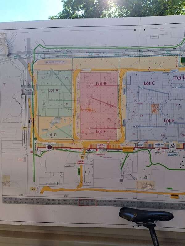 Plan de chantier affichant les différents lots et phases d’un projet immobilier – mission AMO Auris